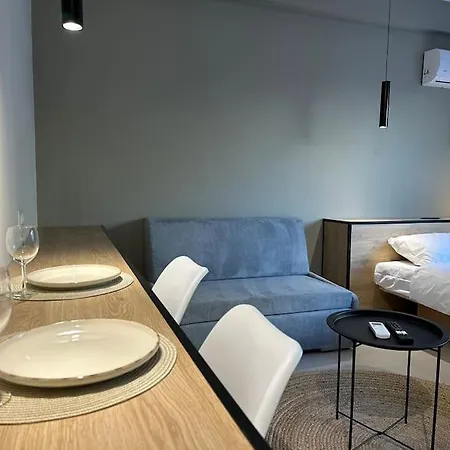 Apartment Downtown Living 3