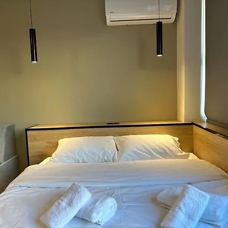 Apartment Downtown Living 3 *