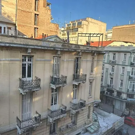 Downtown Living 3 *